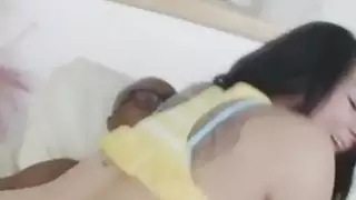 مثير قرنية فاتنة كيسي Cumz مع الديك الثابت الداكن