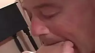 يهيمن femdom الدهون الكبيرة الرجل الخاسر الصغير