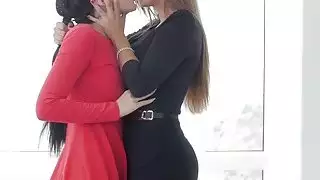 الفاسقات مثليه لعق الهرات حلق في العربدة