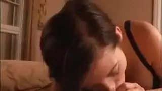 ضخم الثدي الهاوي جينا يحصل على ضخم تجميل الوجه