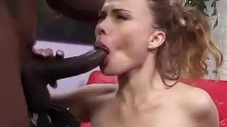 وقحة الشرج ساشا سويفت هو خائف على الحمار