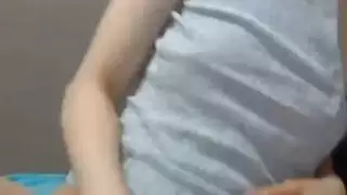 مثالي في سن المراهقة مرح مرح الثدي على كاميرا ويب