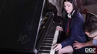 التنصت على المعلم