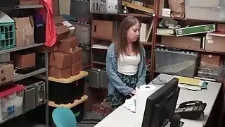 ضابط LP غمس له doggystyle الديك من الخلف