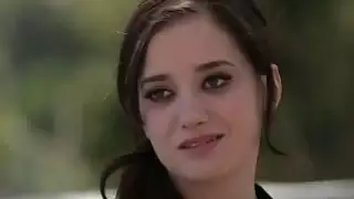 صورة امرأة سمراء الكمال هو وجود علاقة جنسية مكثفة مع الرجل