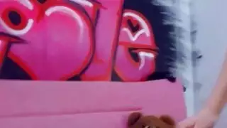 Pedobear مشاهدة بالكاد القانونية في سن المراهقة في حين استمناء