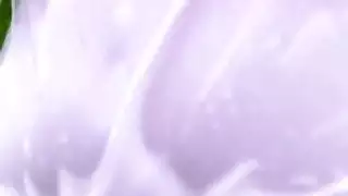 امرأة سمراء مثير حنين لكبير