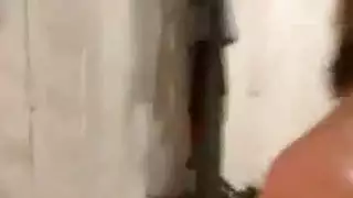 بالسلاسل والجلد و شقراء شقراء