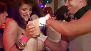 الرجال تسريب anyones الكعكة