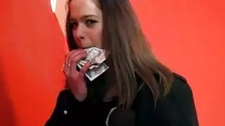 المتأنق يعطي حبيبي عمل المحب المثقوب