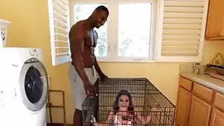 كايلي روز يركب بوسها على رأس ديك أسود كبير