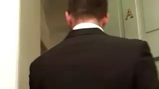 فاتنة الساخنة الأميرة باريس يحصل لها حفرها الرطب الثابت