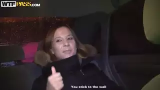 مانس هو الكلبة قرنية التي تريد أن تكون مخوزق في العضو التناسلي النسوي لها