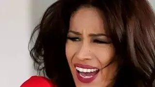 جيمي فالنتين وصوفيا سيراليون العمل الثلاثي على السرير