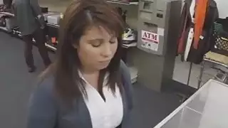 قرنية هوتي فاتنة المداعبة لها titties ضخمة