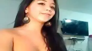 مفلس في سن المراهقه سمراء عارية على كاميرا ويب
