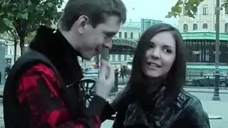 حقيقي التقاط اللعنة مع امرأة سمراء مثير