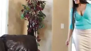 مفلس سد مرسيليا Carrera يحصل على كس ملعوق بواسطة شاب حار كتكوت