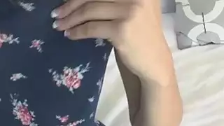 كانت سكارليت تتوسل لابتلاع ابتلاع كل قطرة أخيرة