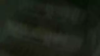 العربي وقحة يحصل كس شغلها من قبل schlong على الأريكة
