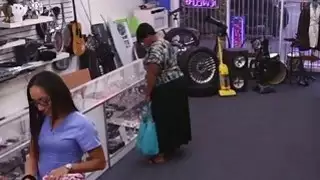 ممرضة اليقظة سوف تفعل أي شيء لذلك