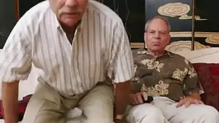 حار أحمر الشعر في سن المراهقة دوللي قليلا يأخذ الديك في الفم لالغضب اللسان