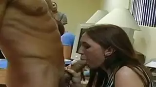أطفال شرير يلهون ديكس أخذ العينات