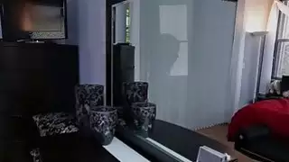 Groupie الذي سيقان يحصل على د