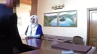 يحصل مارس الجنس فاتنة العربية في غرفة الفندق من قبل بعض المتأنق الأغنياء وقرنية