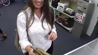 أنا مارس الجنس من الصعب وأنها أحبها doggystyle على مكتبي