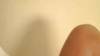 شقراء بريطانية فاتنة استمناء