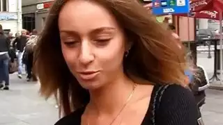 فتاة الساخنة سخيف وتهب الديك