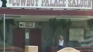 يحصل خبطت stepmom مفلس في شاحنتي