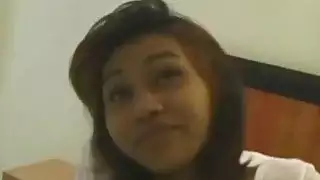 صغيرتي التايلاندية babe مع الوشم ركوب الديك في موقف راعية البقر