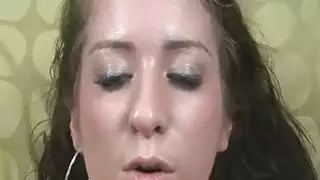تحصل مارس الجنس فتاة قرنية في بيكيني