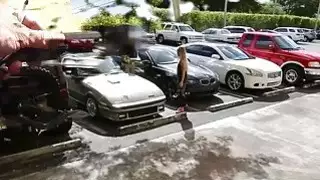 الكلبة الغبية يحاول سحب واحدة فوقي