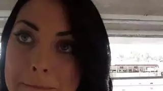 رائعتين الهواة Eurobabe مارس الجنس و facialed من أجل المال
