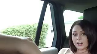 الانفجارات الساخنة في سن المراهقة سيئة في سيارة بوف