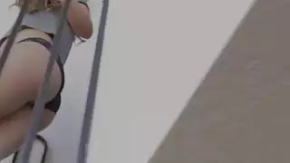 أريئيلا تخرج من الثدي ضخمة وتوجههم إلى وجه ريمي