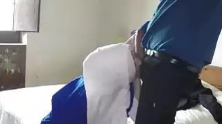 عربي مثير يحصل اللعنة جانبية في بلدها حلق كس