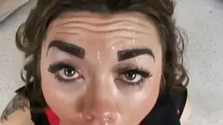 فرخ الساخنة هي تشريب الفصول البيضاء الشراب الجوع
