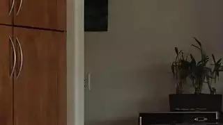 القذرة الفم امرأة سمراء الجبهة شنقا أسلوب سخيف مع اثنين من الزوجين الساخنة