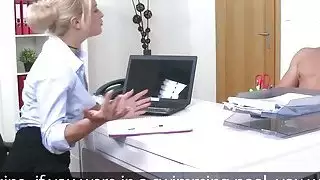 وكيل الإناث شقراء wanks والملاعين الديك