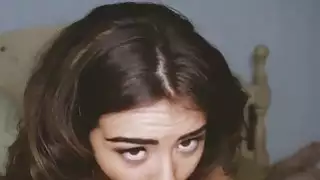 فرخ قرنية Peyton يحب لحمي كبير