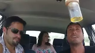 الوئام يسود يحب سخيف وضجيجا في الأماكن العامة