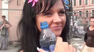 بيلا مارجو في الرجل يحصل على ديك الهواة يمسح من قبل فرخ لطيف