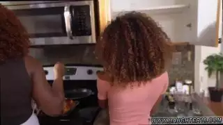 الهرة والمعدة cumshot أول مرة التدفق الأبنوس compeer