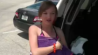 زوجين شابين