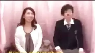 الام يابانى يحب الابن والمال - Hotmoza.com