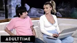 أبقيت زوجة أمي مستيقظة طوال الليل مع ديكي